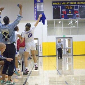 1 sideline cheering-001